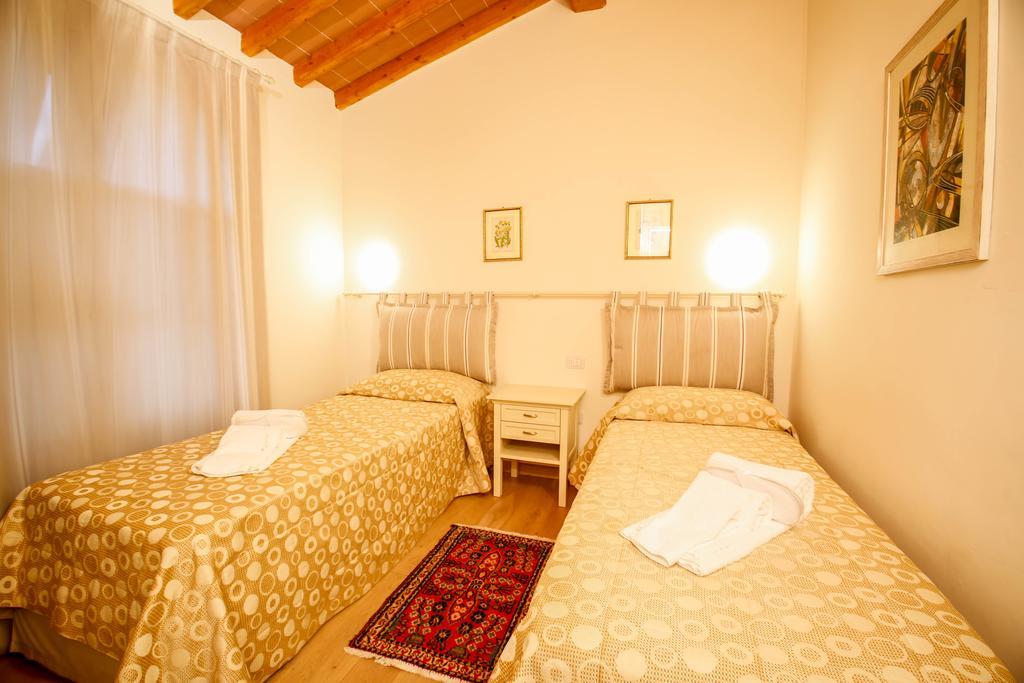 Casa Montecuccoli Montelupo Fiorentino Cameră foto